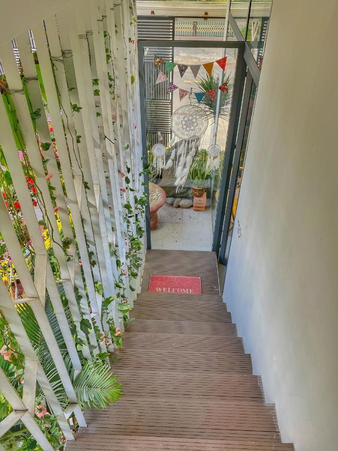 Отель Daisy House Туихоа Экстерьер фото
