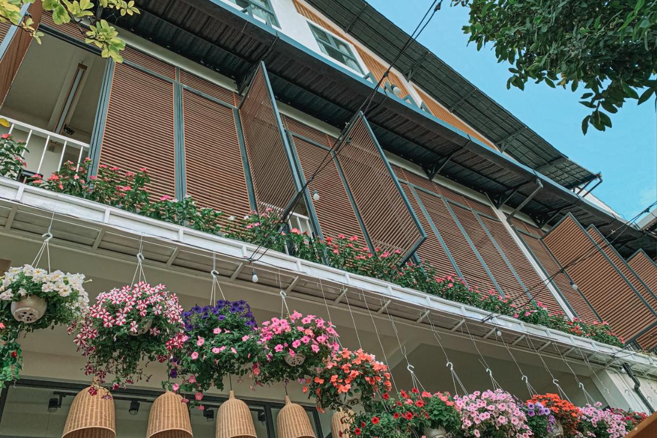 Отель Daisy House Туихоа Экстерьер фото